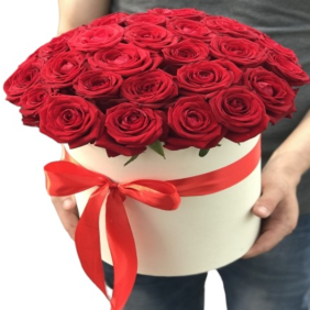  Antalya Florist Beyaz Kutuda 25 Adet Kırmızı Güller