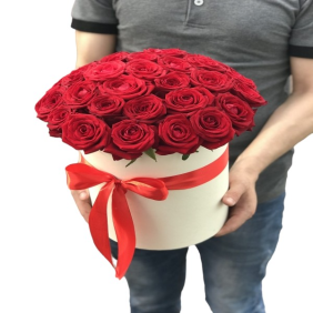  Antalya Florist Beyaz Kutuda 25 Adet Kırmızı Güller